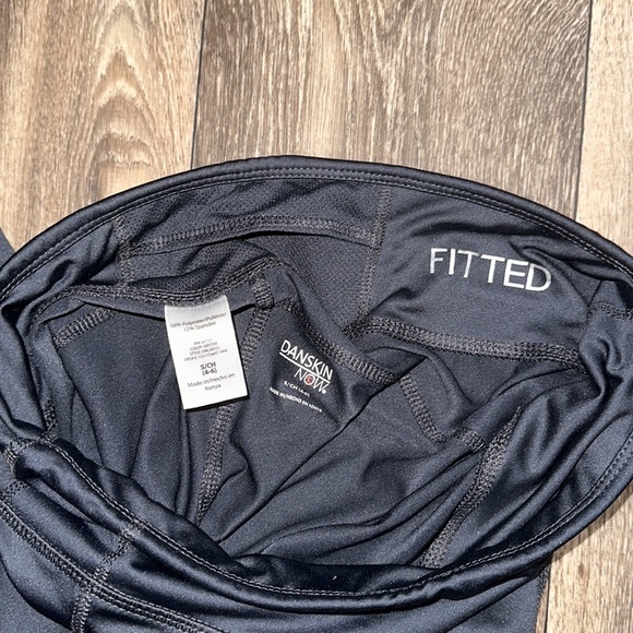 Fitted Workout Leggings - Picture 6 of 6